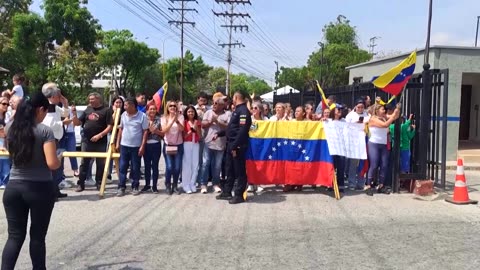 Venezuela to move just-freed opposition politician to house arrest