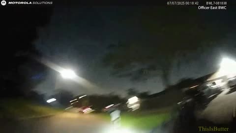 Houston police officers fatally shoots suspect who broke into an apartment and assaulted a woman