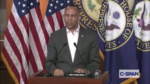 Hakeem Jeffries promises that masked ICE agents will be identified: