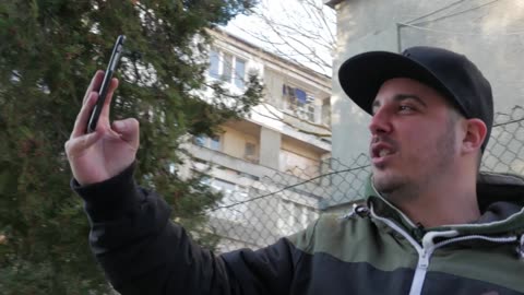 УМНИТЕ телефони се използват само за ГЛУПОСТИ!