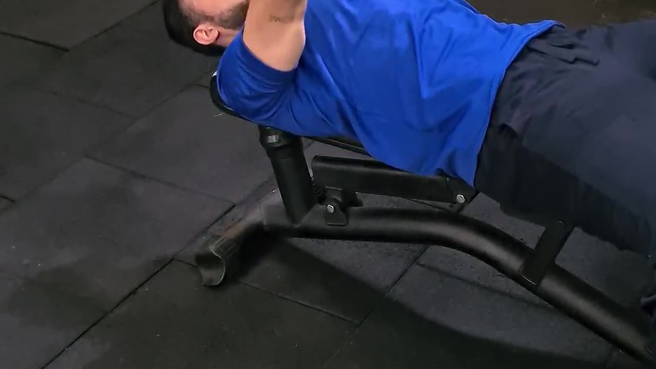 Dumbell Bench Press / Supino Reto com Halter