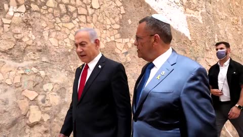 ראש הממשלה בנימין נתניהו הגיע יחד עם ראש העיר ירושלים, משה ליאון, לבריכת ממילא