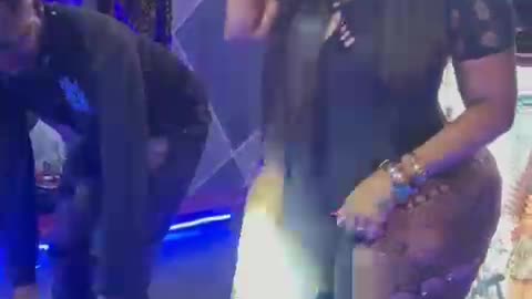 Queen vee bosset