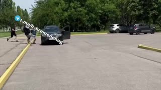 Two Ukrainian passersby saved a man by attacking abductors from the Zelensky regime. New video angle