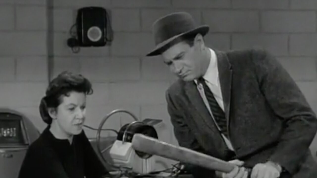 Public Domain: Mike Hammer S2.E13 ∙ Park the Body