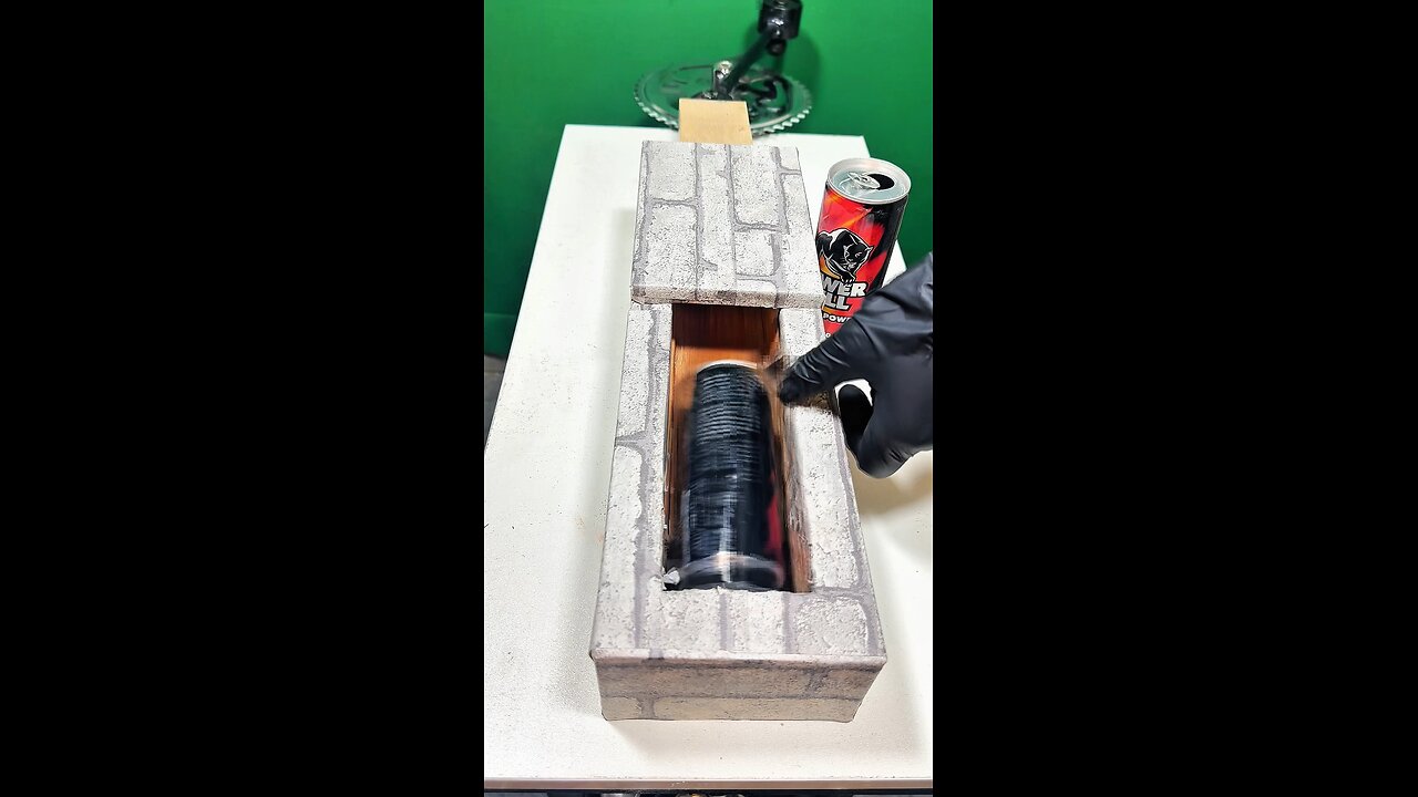 Cans crushing