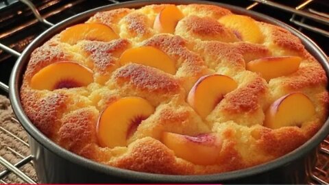 Every Swiss grandma bakes this cake in summer ! So light and moist 🥰 😋