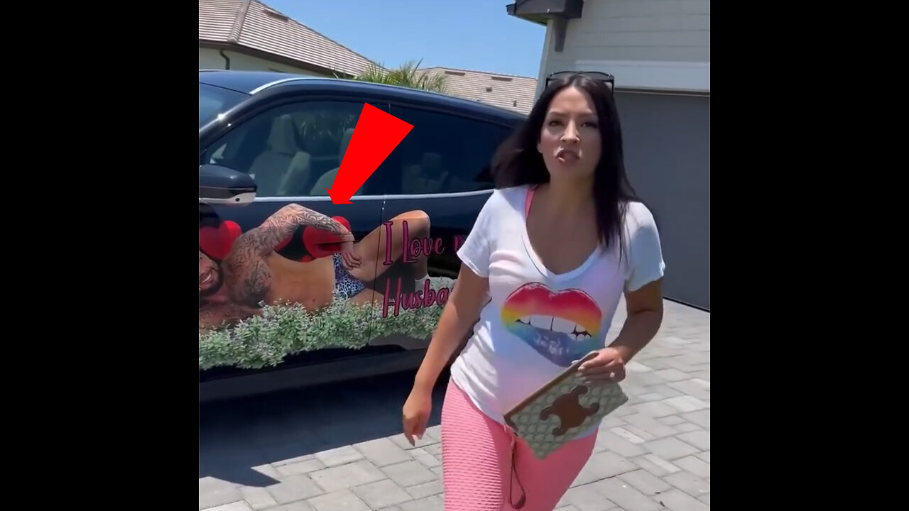 "¡Y que todo el mundo sepa quién es tu marido!"