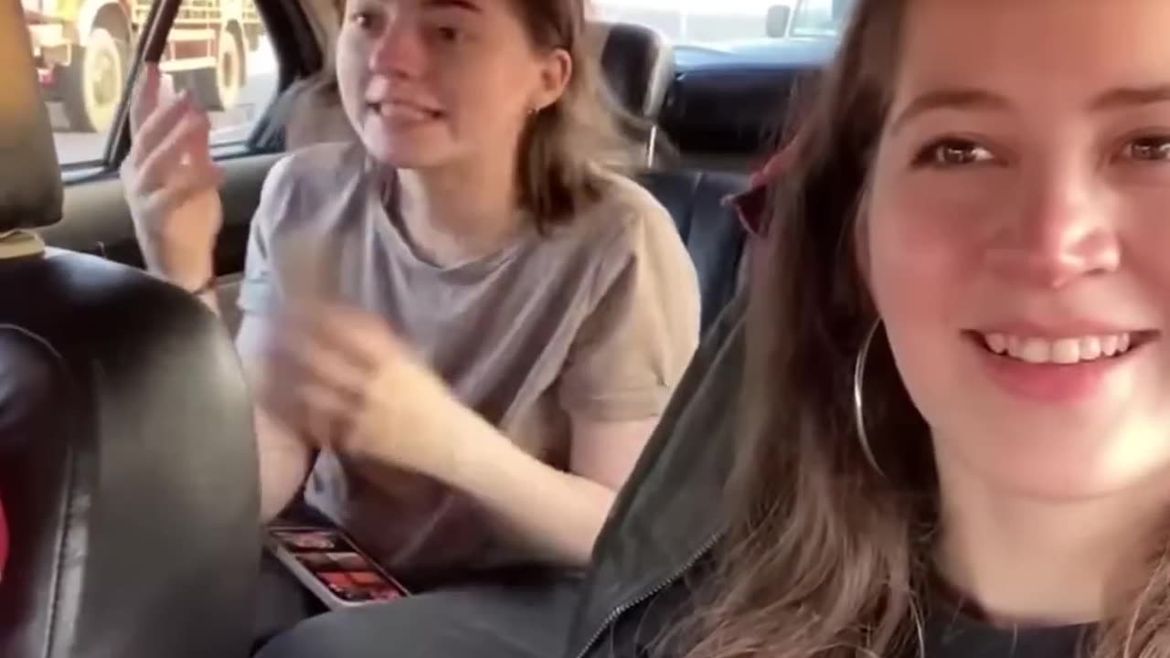 Foreigner’s reaction on driving style in India 🇮🇳😂