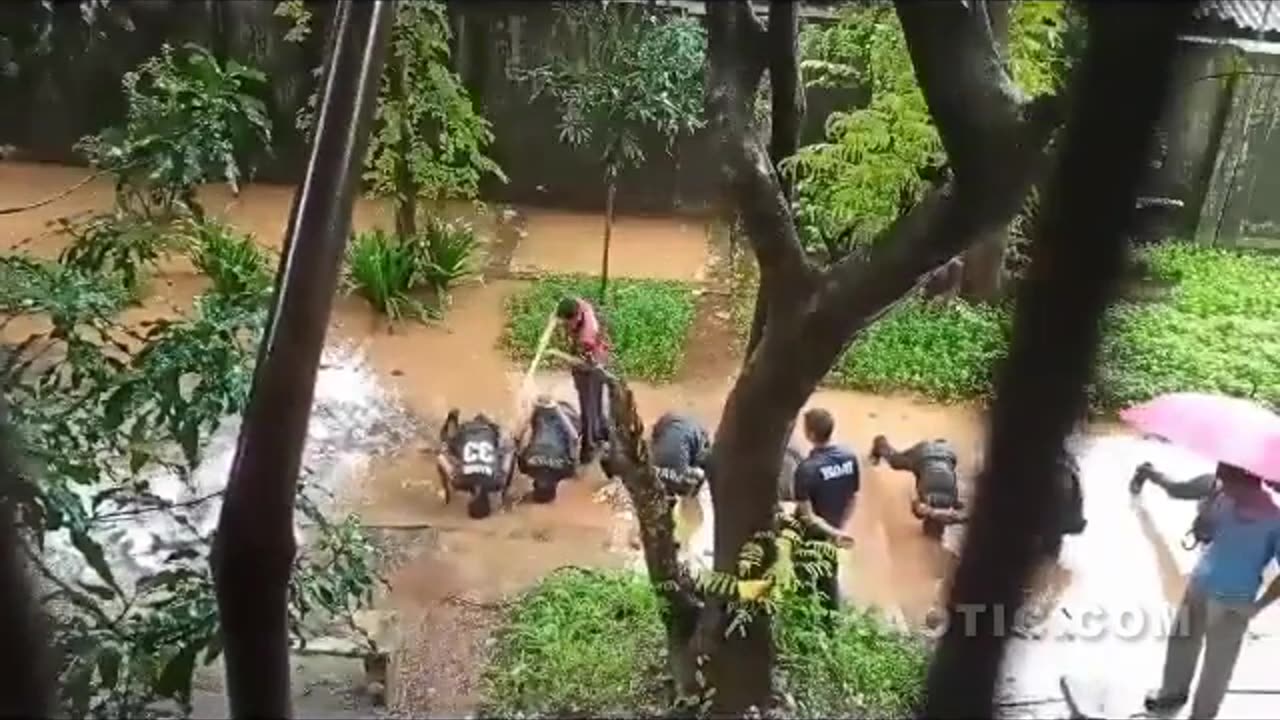 Ok the beating is funny.. but it's even more hilarious that even the rain in india is brown!😂