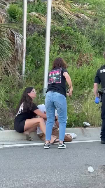 And the dumb ass award goes to!!!