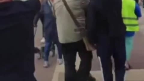 BBC chased off from migr@nt protest