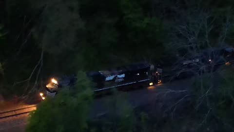 🚨 TRAIN rolls into Asheville for the 1ST TIME in 7 months since Hurricane Helene
