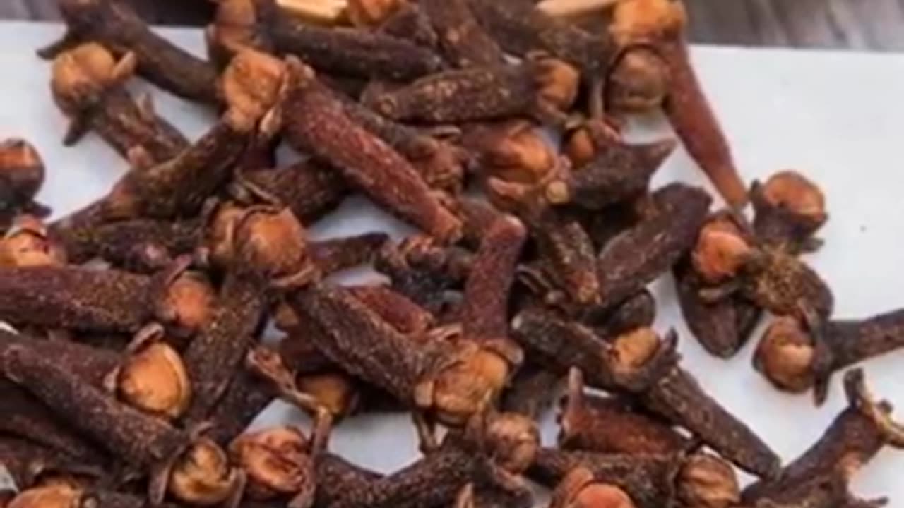 Two benefits of eating cloves