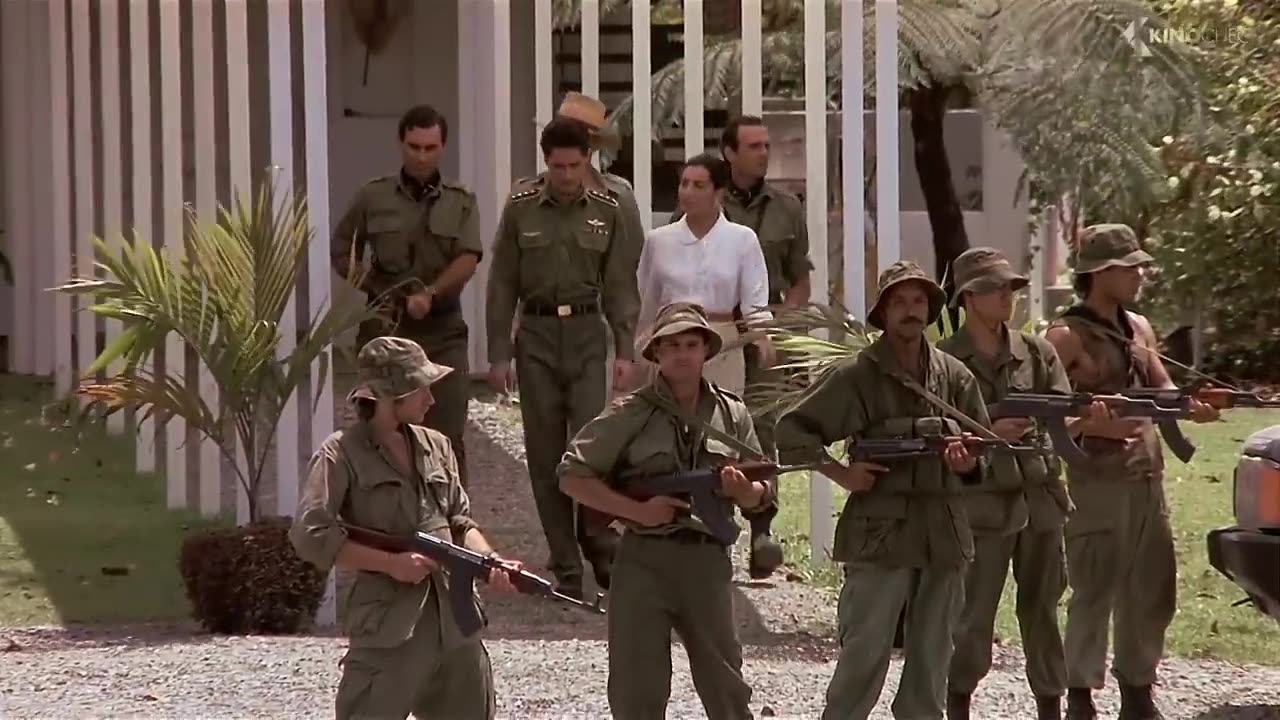 Sniper Best Action Scenes # Tom Berenger