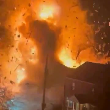 A House in Arlington Virginia Dramatically Exploded as Police Approached With A Search Warrant 🙄😵‍💫