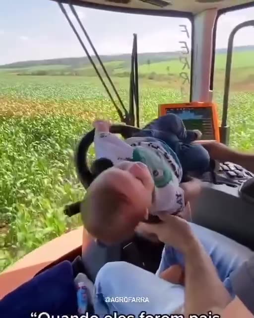 It's more fun at work with Dad 😎