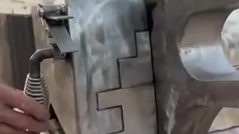THIS IS THE COOLEST SMOKER I’VE EVER SEEN!
