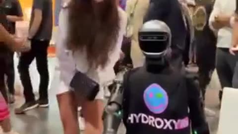 😂 You Won't Believe This Antic Introduction! | FunFM