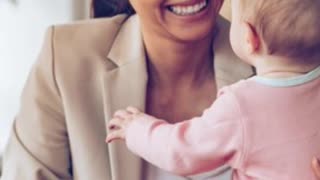 Adriana Noreña desafía la narrativa progresista sobre la maternidad y la carrera profesional