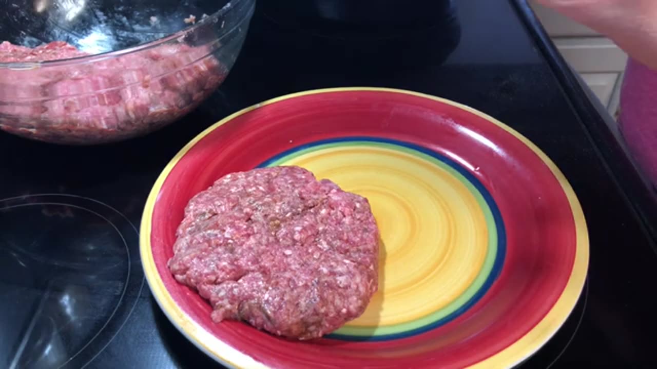 Homemade Brown Gravy With Old Fashioned Hamburger Steak