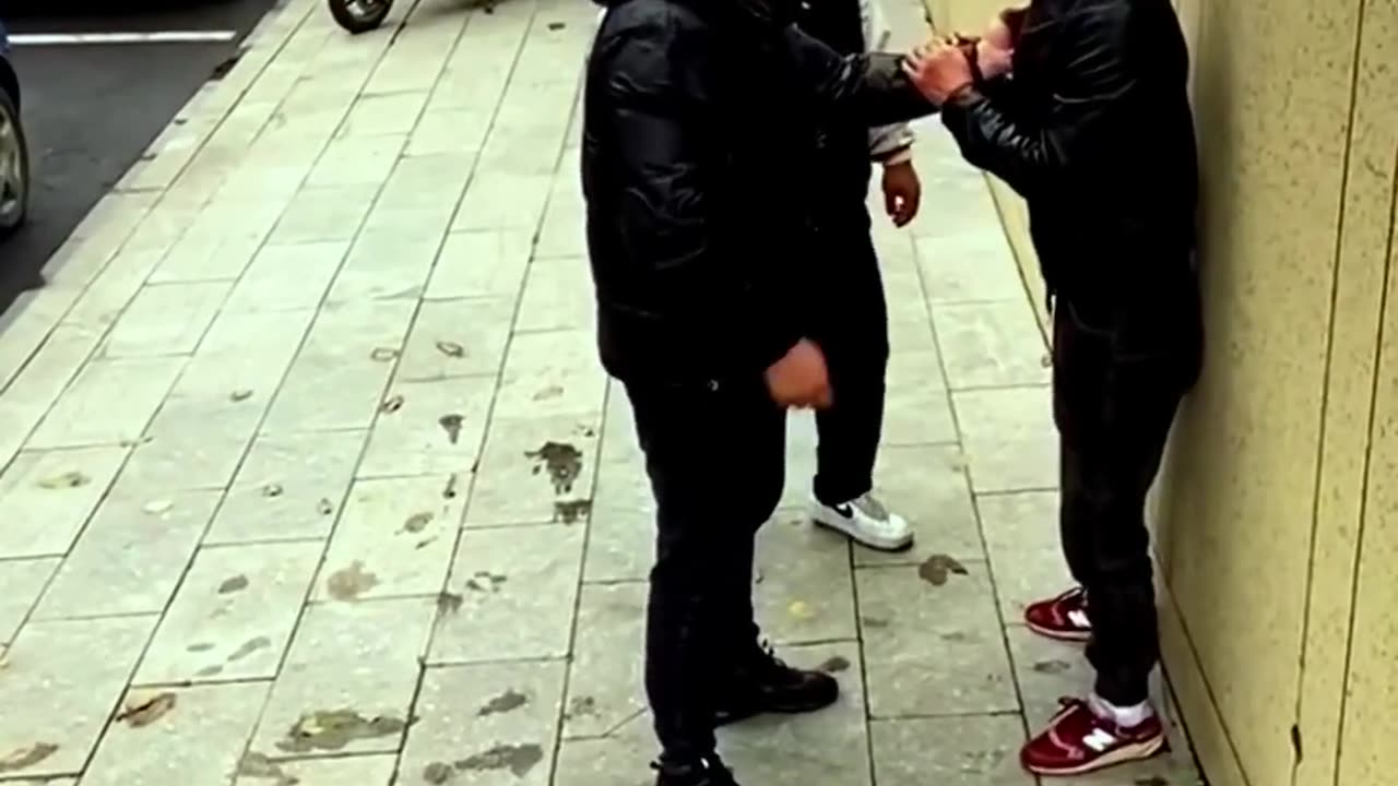 Chinese kung fu, actual street fighting, please do not imitate dangerous moves.