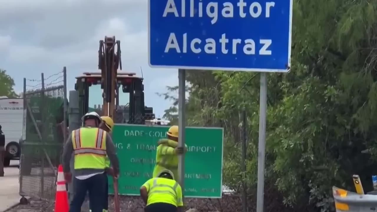 Alligator Alcatraz road signs get put up in Florida