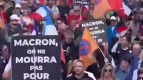 France PROTEST: 'Not one euro, Not one weapon, Not one soldier for Ukraine! Peace!'