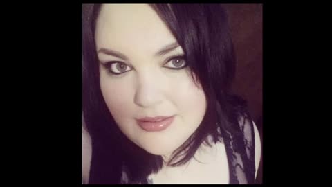 FB_2017_12_18_Bang Bang Nancy Sinatra smule cover