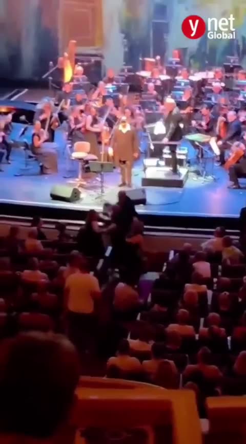 'Isso me trouxe de volta aos horrores de 7 de outubro',disse a cantora posteriormente