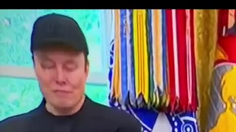 Viral: Elon goes viral with bizarre behavior