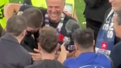 Khabib Nurmagomedov Meets Luis Enrique after PSG Won Champions League