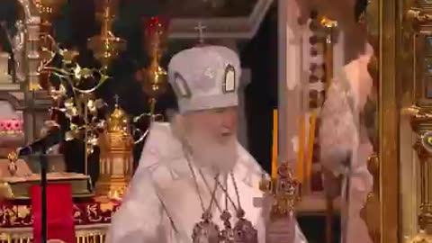 Putin Joins Hundreds for Easter Celebration at Moscow’s Cathedral of Christ the Savior