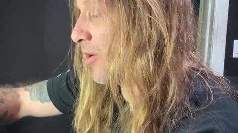 Trandy cry for hours on end 12.17.25