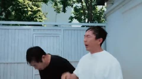 父亲节看到的最好玩的一条短片：李连杰&谢苗