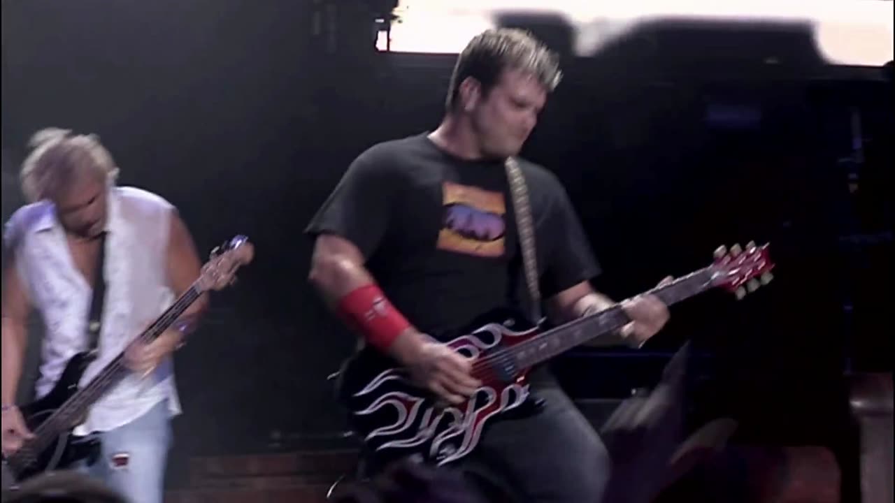 The Road I'm On - 3 Doors Down (live)