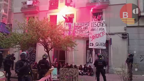 Desalojo policial de La Medusa en Poble-sec