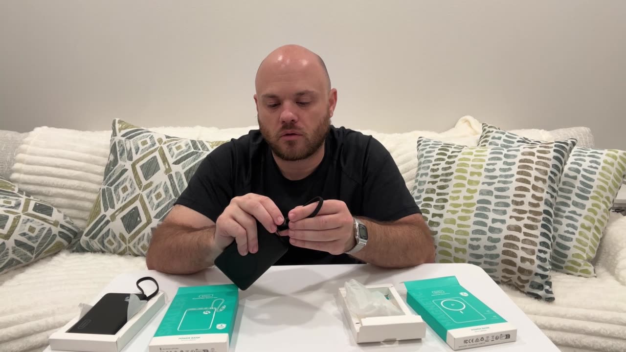 Unboxing / Overview Portable Chargers INIU