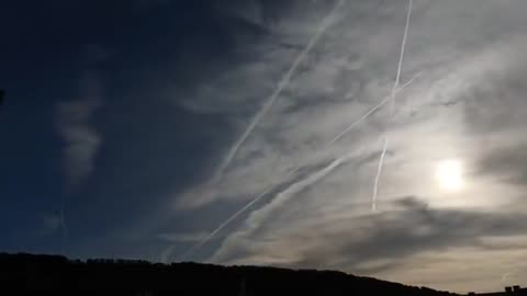 Regardez juste le ciel ! Vous souvenez-vous d’un ciel comme celui-là avant 1990 ? Non, jamais.!