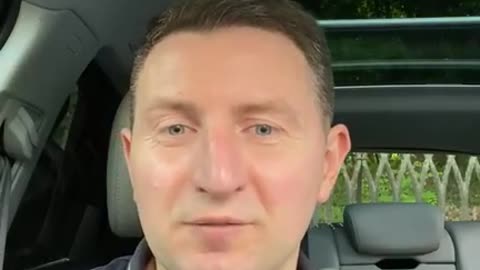 З брехунів і стукачів людям ліплять героїв