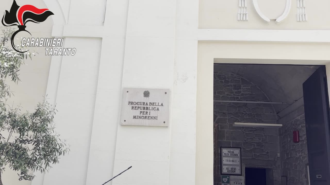 Sette minori aggrediscono straniero e Carabinieri a Taranto