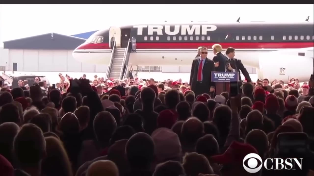 See how scared Trump was when he thought it wasn’t staged?