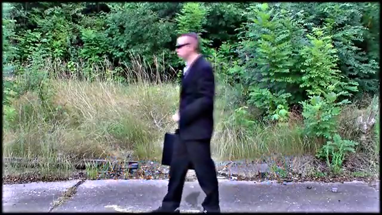 Man in Black [Public Pranks]