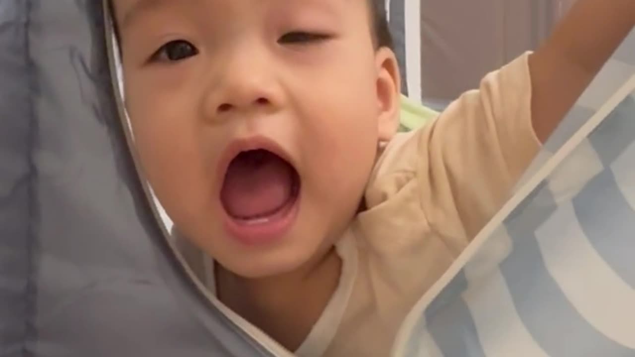 RỒNG CON_ Ú ÒA VỚI MẸ