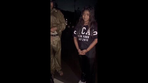 रात को कुछ भी हो सकता है अगर गाड़ी रोकी तो