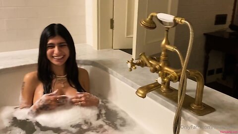 Mia Khalifa Hot Girl