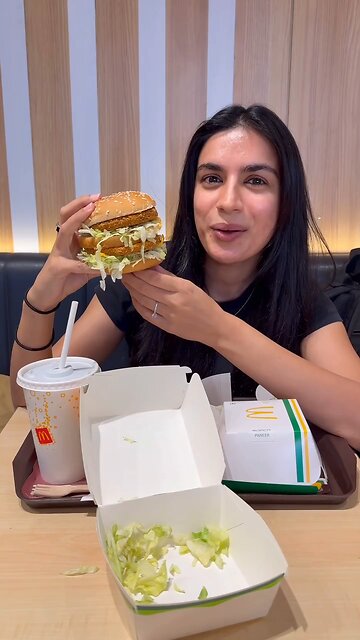 Eating burger in india #food #hindi
