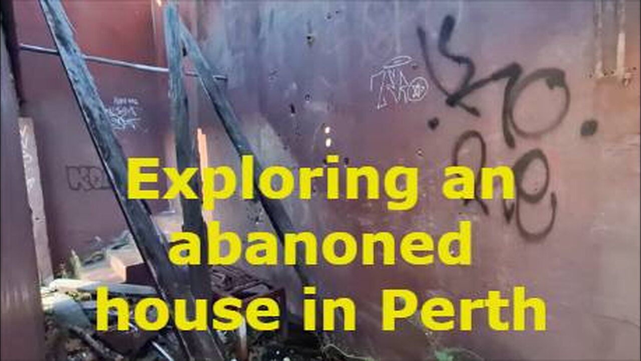 Exploring an Abandoned House in Perth