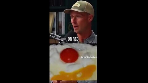 Synthetic additives to chicken feed to change the yolk color
