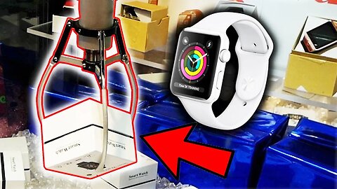 FOUND A SMART WATCH CLAW MACHINE!